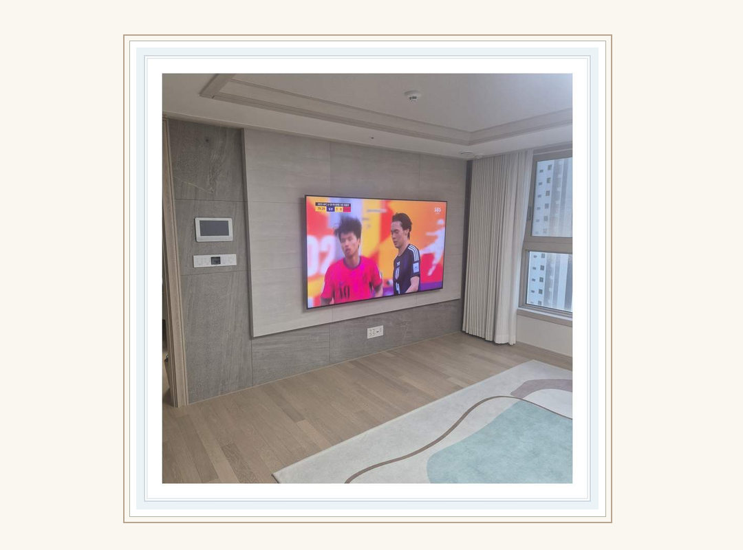 기흥구 · 수지구 벽걸이TV 선정리 가격 안내 시공 참고 사진 1 · 기존 TV 거치대 해체 검토
